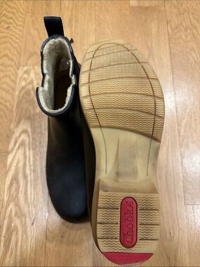chooka Black Rubber Chelsea Boot with Cream Fuzzy Lining and Tan Sole